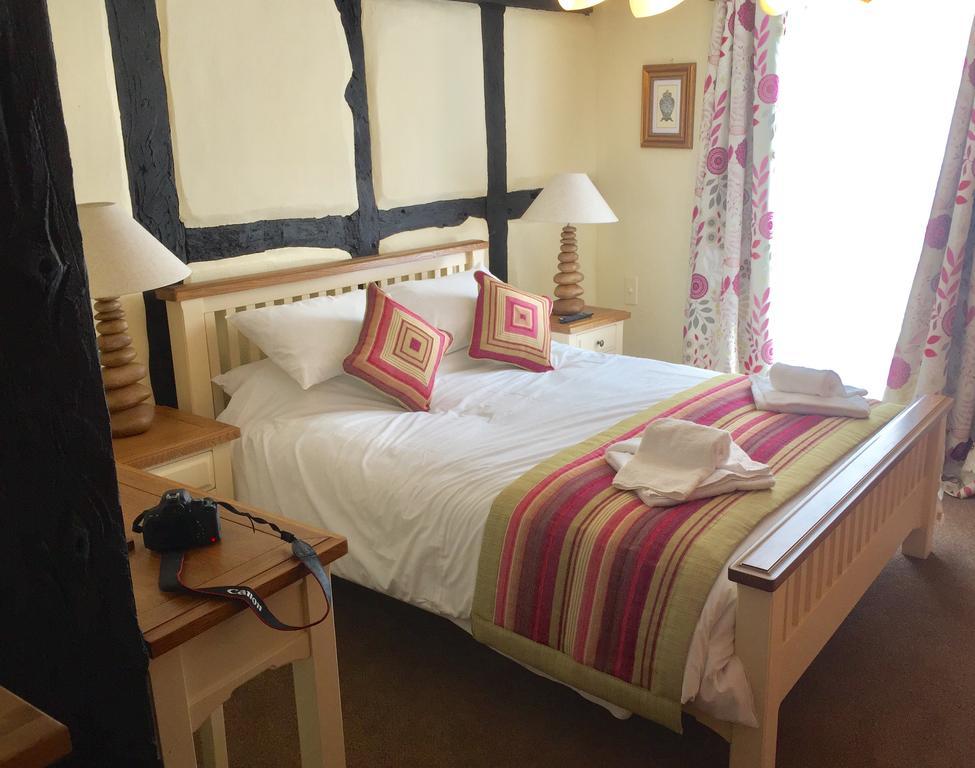 The Talbot Hotel Cleobury Mortimer Buitenkant foto