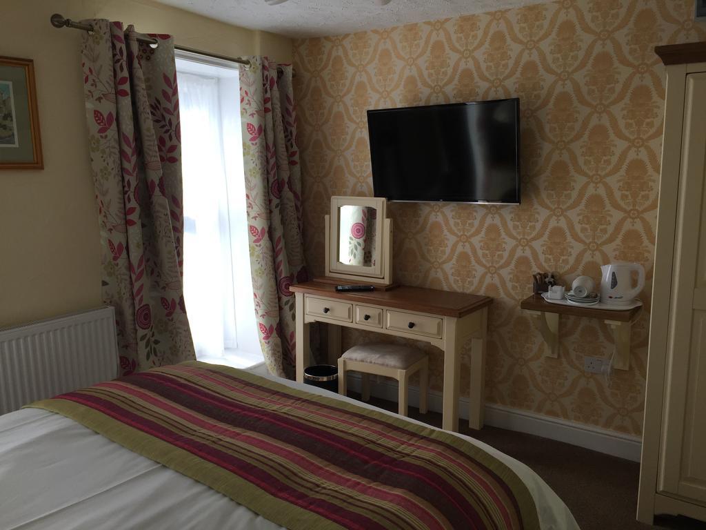 The Talbot Hotel Cleobury Mortimer Buitenkant foto